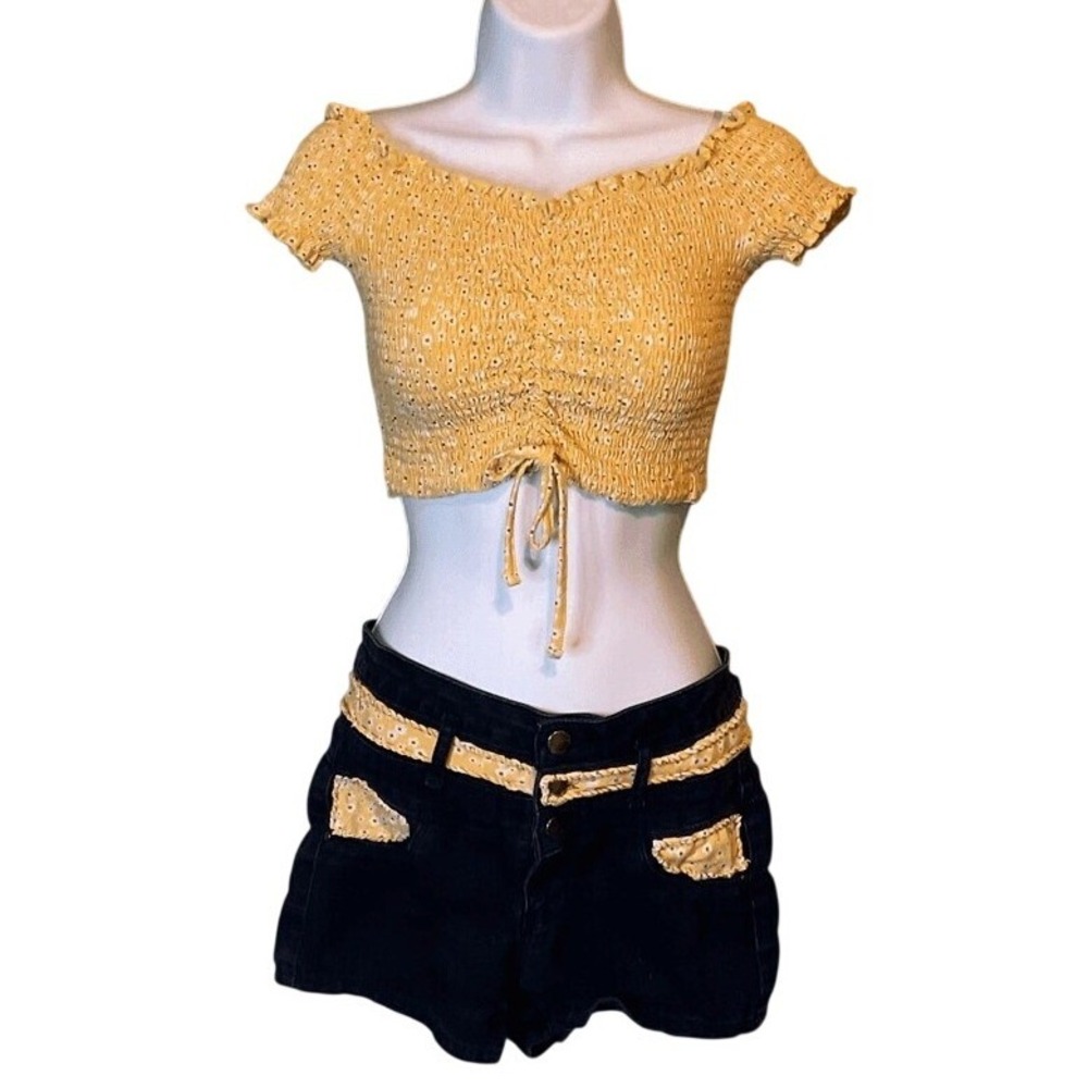 UPCYCLED Auva Creations 2 Piece Floral Crop Top and High Waisted Shorts Matchin